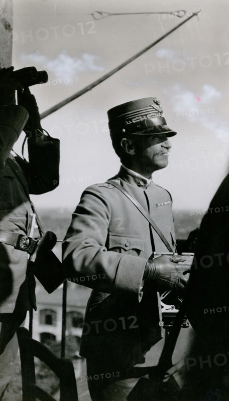 King Victor Emmanuel III at the front.