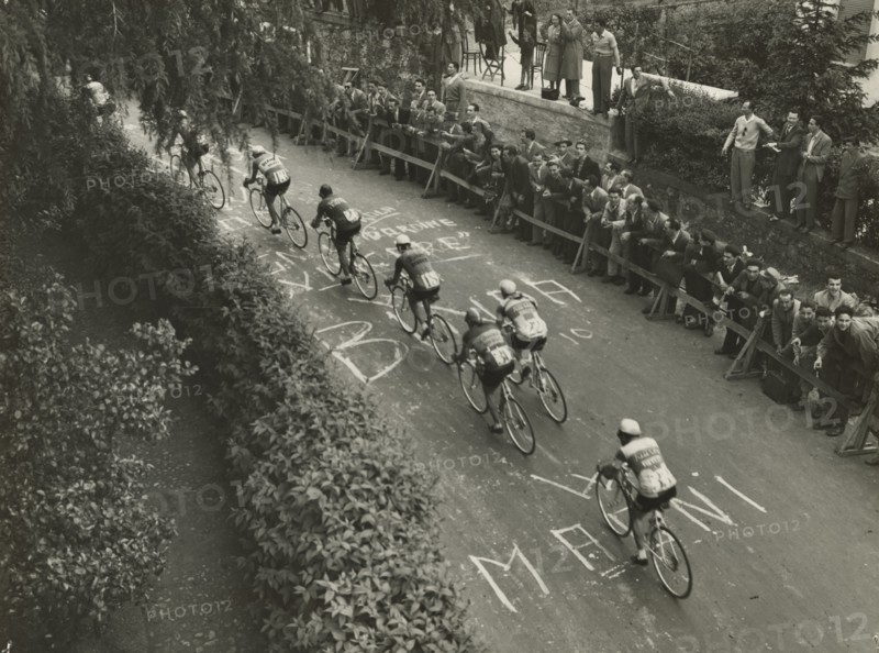 The Tre Valli Varesine circuit passes through Fogliaro.