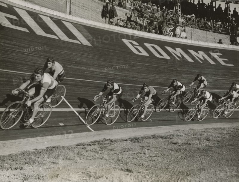 Cycling meeting at the Vigorelli velodrome.