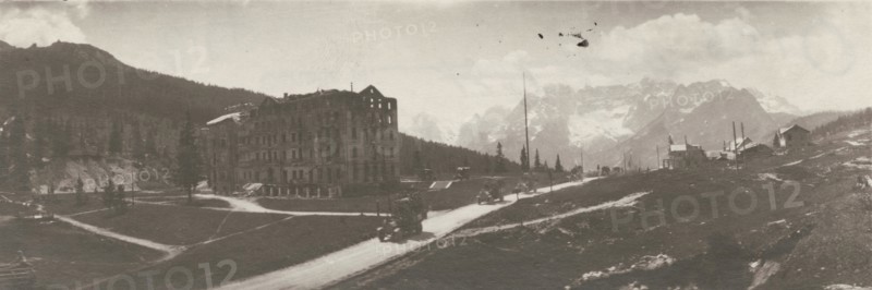 The Touring Caravan passes through Misurina.