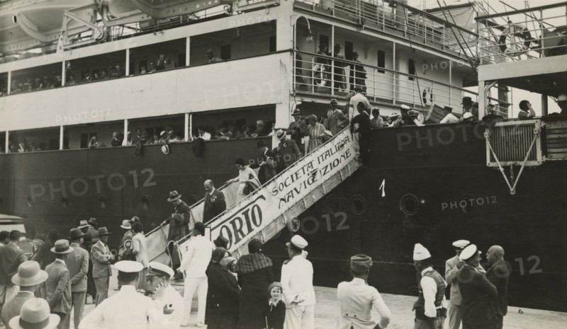 Hikers disembark in Tripoli.