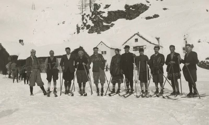 The group of skiers in Formazza. 
	
		1931