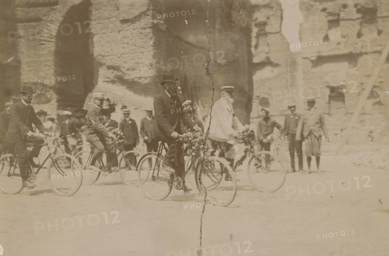 Members of the Touring Club Italiano making a parade on the occasion of the 1895 Milan-Rome trip. 
	
		1895