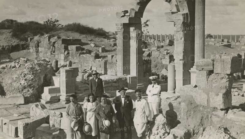 Excursionists in front of Trajan's Arch in Leptis Magna. 1931