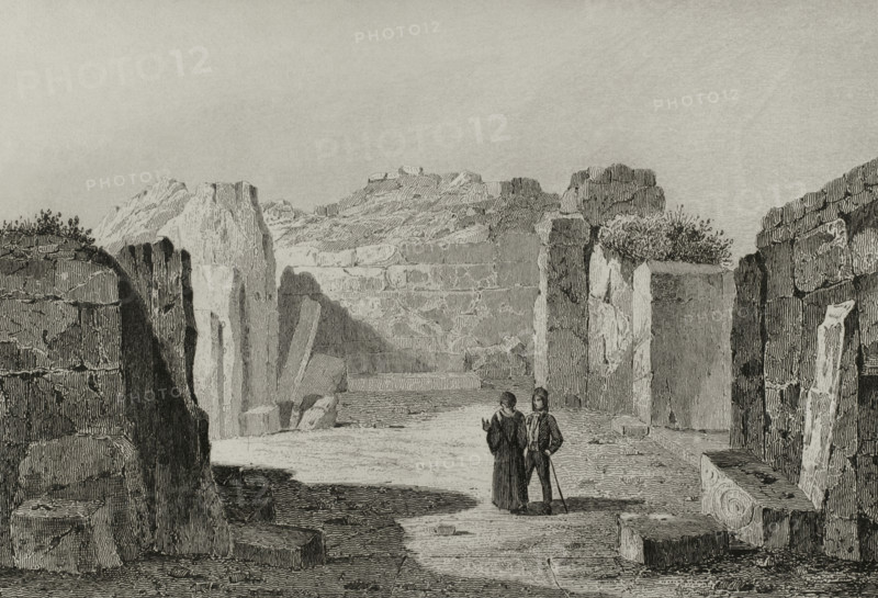 Xaghra, Island of Gozo, Malta. Ggantija. View of the sanctuary on the left of the first entrance, dating from the Neolithic era (from 3600 to 3200 BC). Engraving. Lemaitre direxit. History of Malta and Gozo, by Frederic Lacroix. Panorama Universal, Spanish edition, printed in Barcelona, 1850.