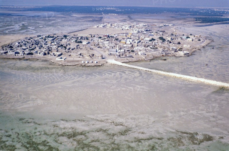 Oblique aerial photograph of Darin, Tarout Island, Saudi Arabia 1970s.