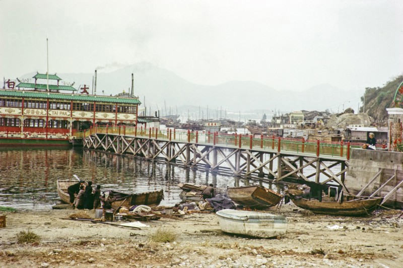 Tai Pak floating restaurant, Castle Peak, New Territories, Hong Kong, Asia, 1964.
