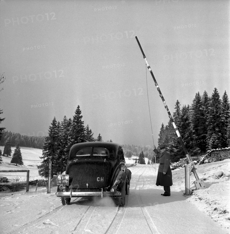 Christmas Eve 1956: border guard Les Charbonnieres