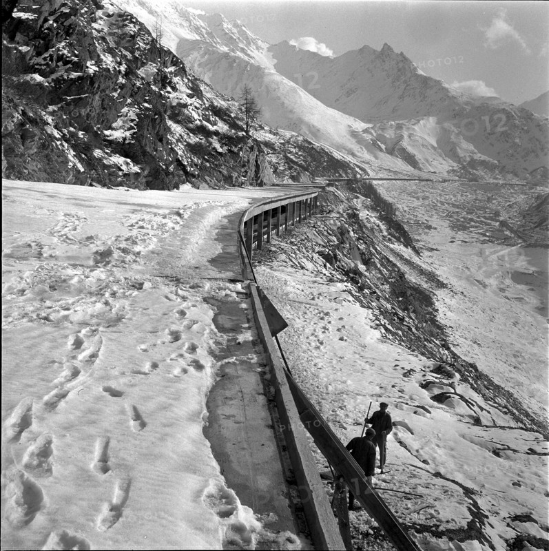 Access road to tunnel of the Great Sankt Bernhard, before opening, 1964