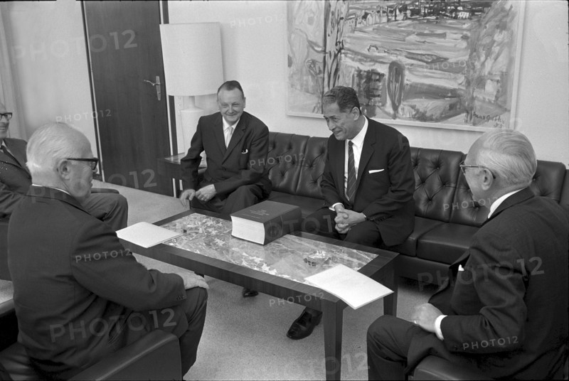 Pierre graber recieves the files of the 16th Universal Postal Union congress, Berne 1970