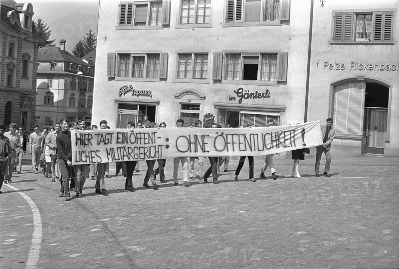 Demonstration against non-public trial at division court in Schwyz 1969