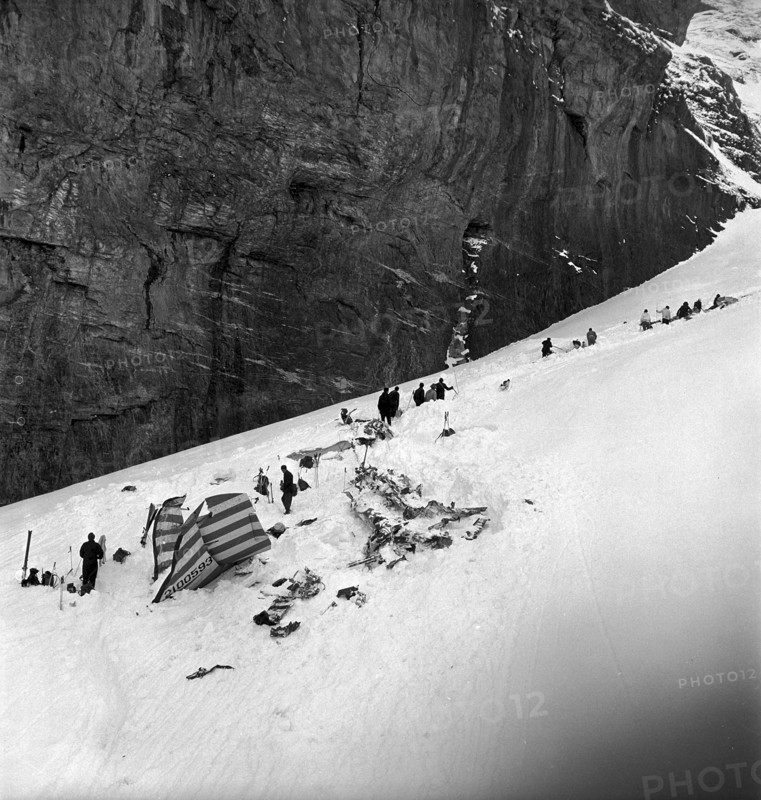 US-military plane crash, wreckage upon the Guggi glacier, Jungfrau 1952