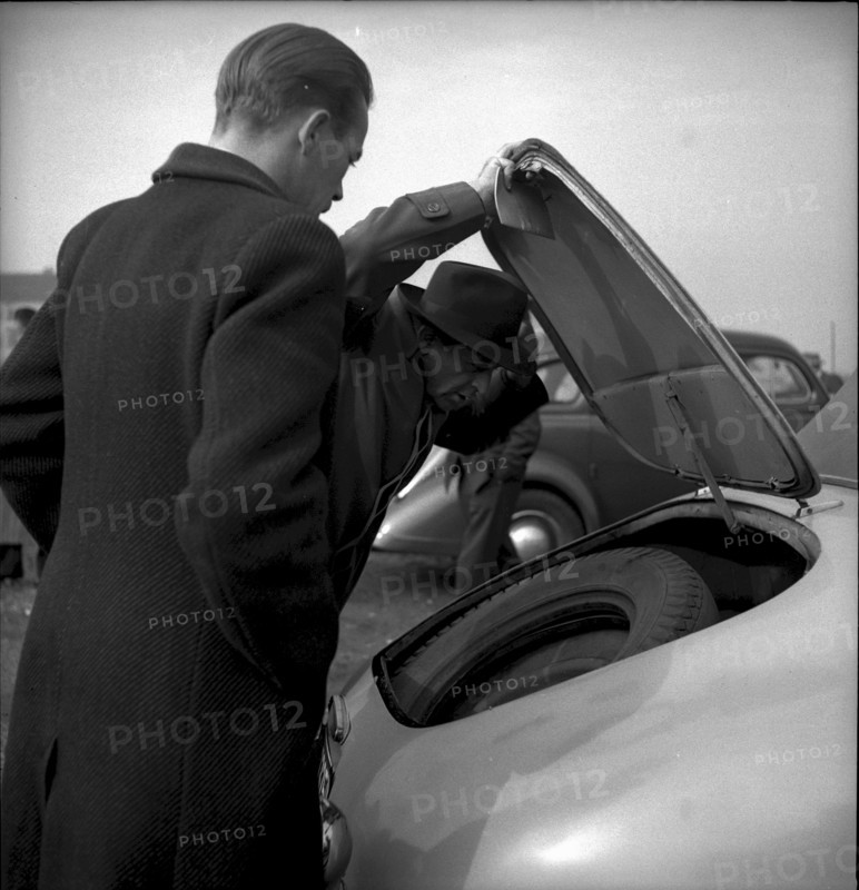 Customs investigation in Kreuzlingen 1948