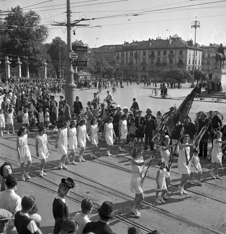 Parade, Geneva gymnastics club centenary, 1943