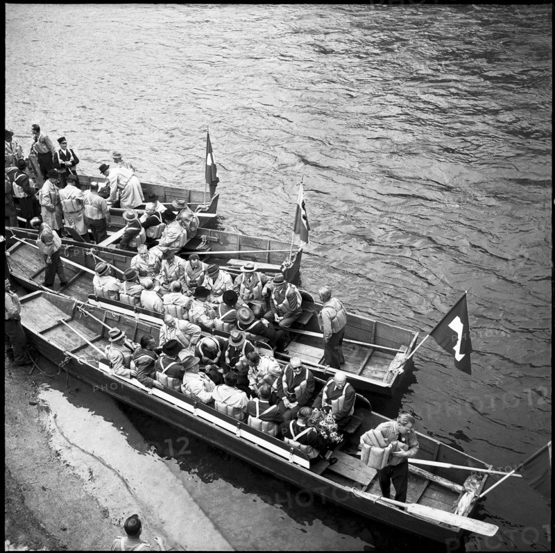 Swiss diplomats conference: excursion, Berne 1961. speed on the Aar