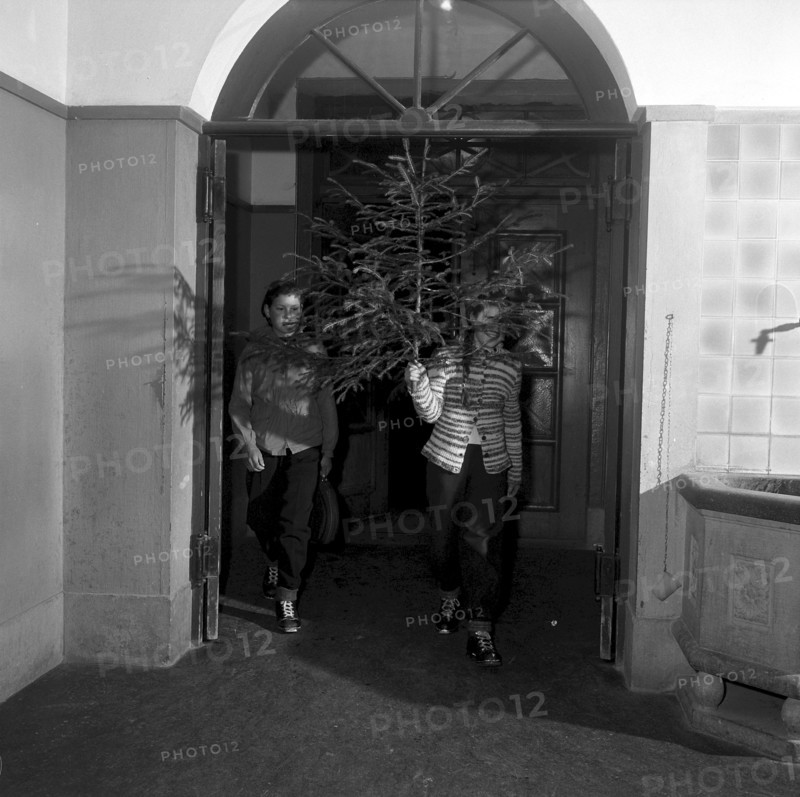 Christmas party at scool in Gohl 1960