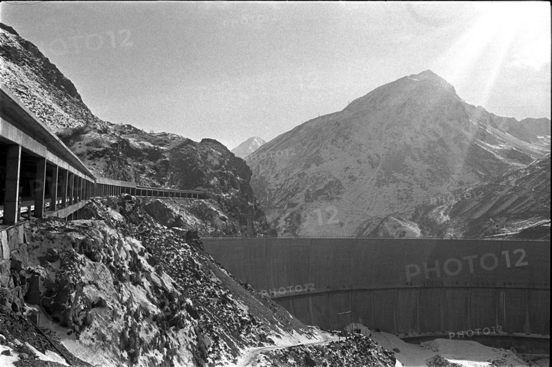 Tunnel Great Sankt Bernhard: gallery of the access road before opening, 1964
