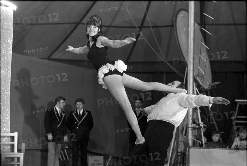 Circus Stey 1969: acrobats performing in circus