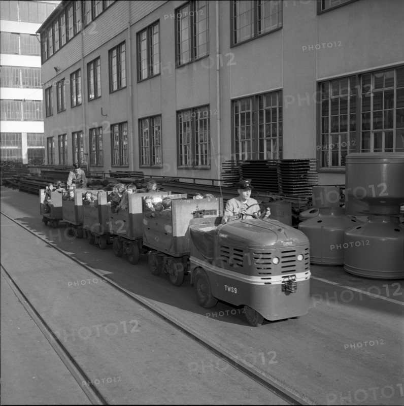 Baden, open day at BBC, visitors on works premises,  1954