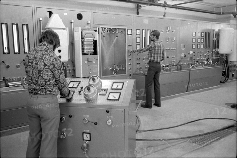 Laboratory of the new school for sanitary technician, Bern 1973