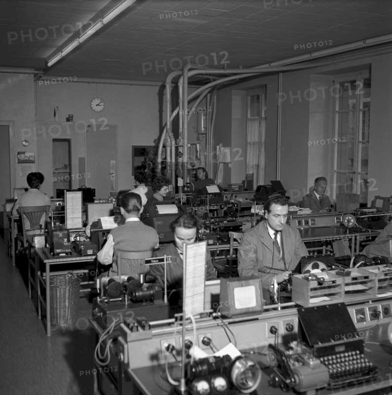 Christmas Eve 1954: telegraph office Geneva