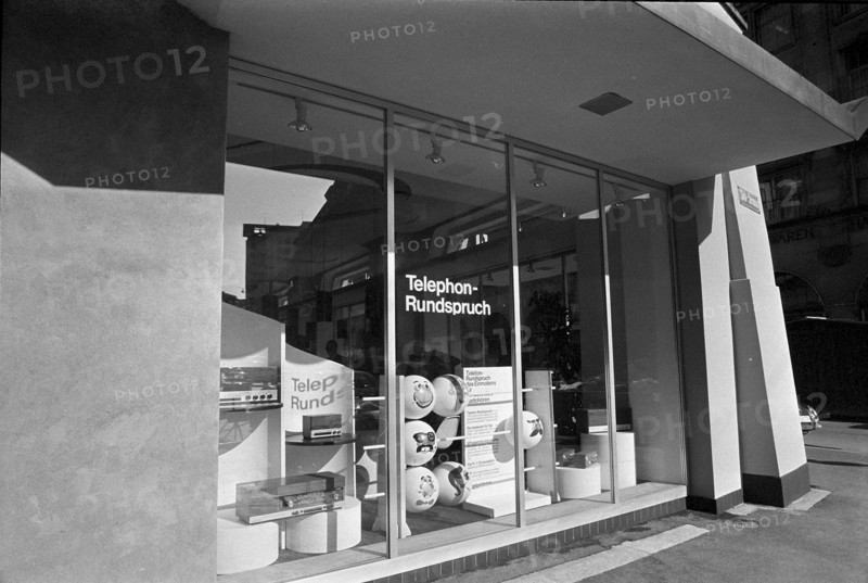 PTT customer service center in Zurich 1971