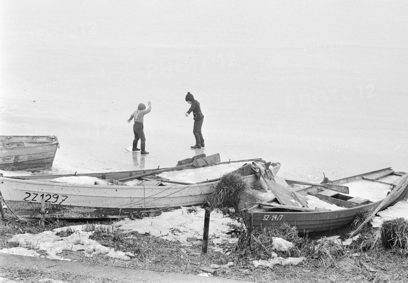 Frozen Lauerzersee 1970