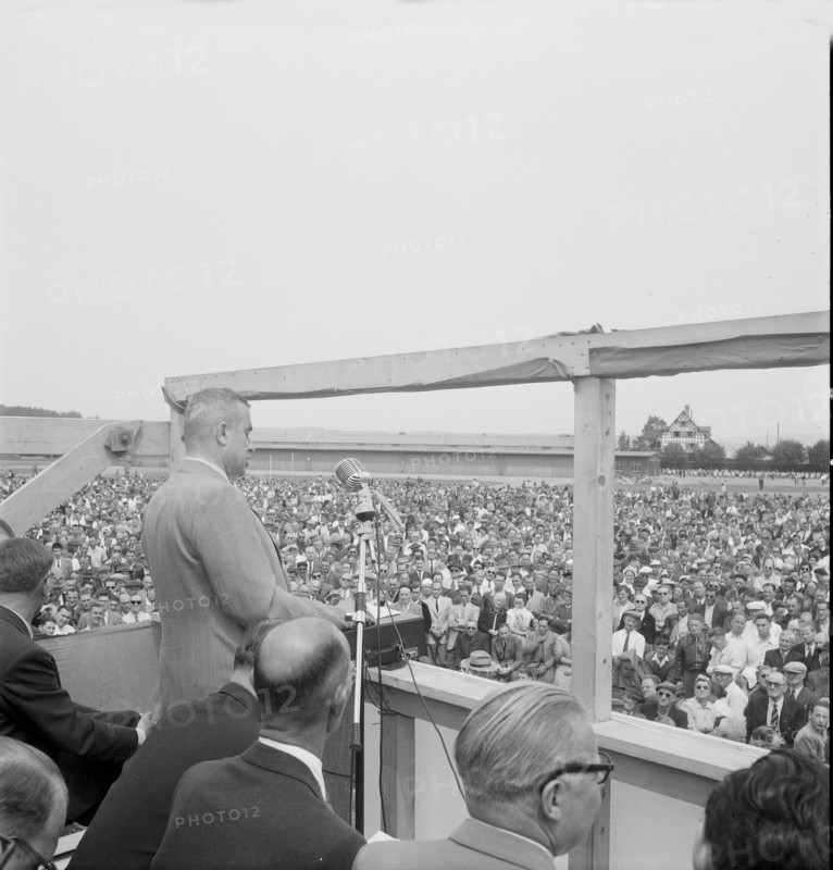 Road user meeting in Dubendorf to define unwritten traffic regulation guideline, 1953