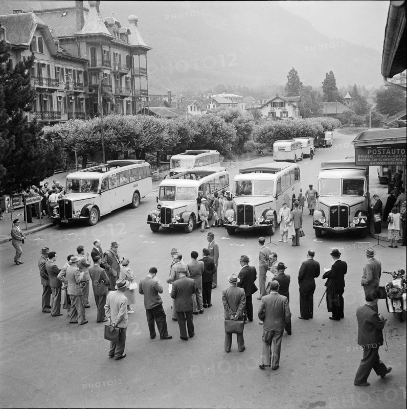 Post busses, railway station Meiringen , 1952