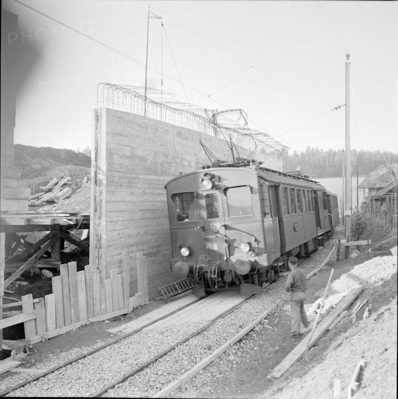 Heimberg, connection road Berne - Thun under construction 1951