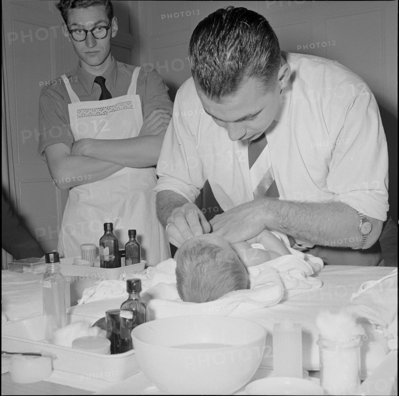 Husbands at school for mothers, Zurich 1956