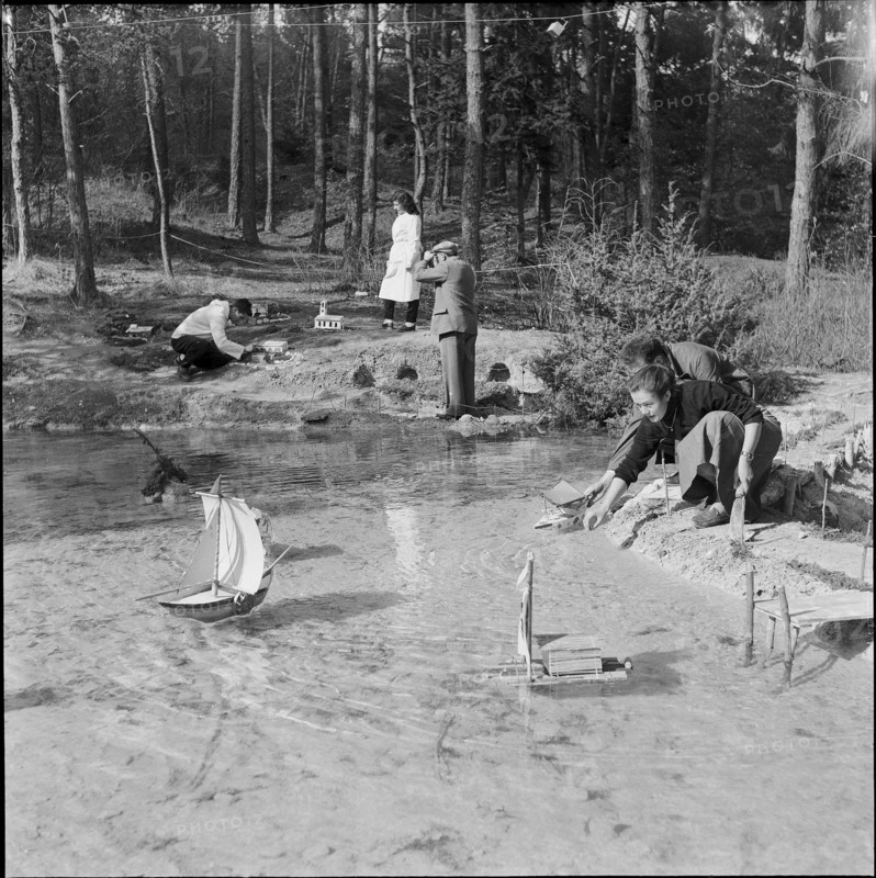Education course for instructors of holiday camp, La Rippe 1956