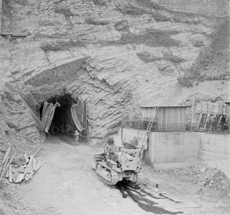 Schlossberg tunnel Baden under construction 1959