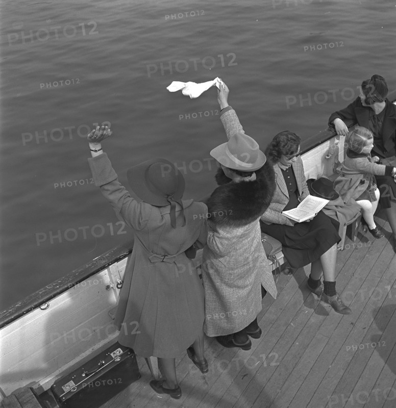 Lake Lucerne, women waving aboard 1940