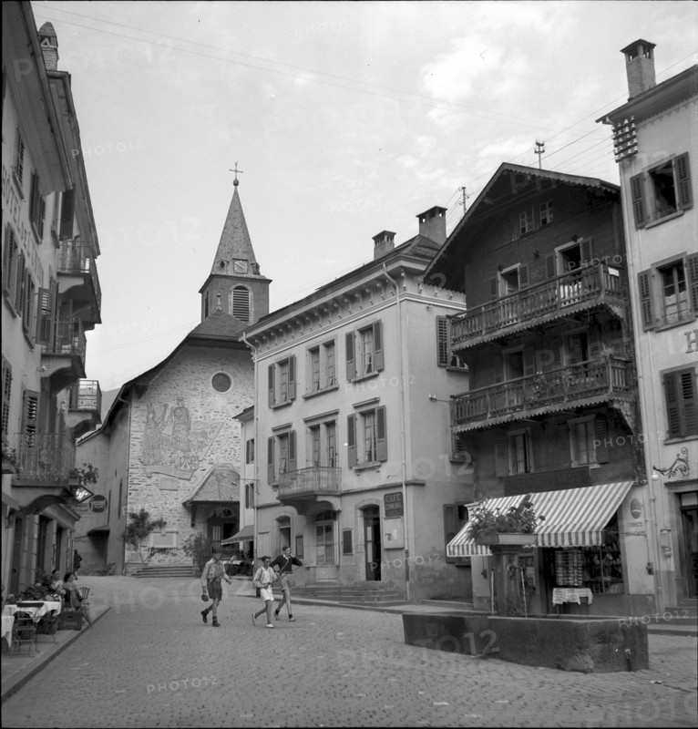 Street in Salvan VS, 1948