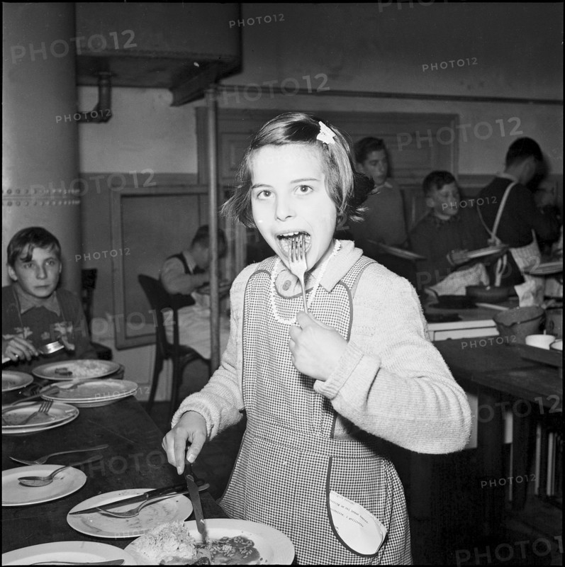 Cookery course for pupils in Zurich, 1952