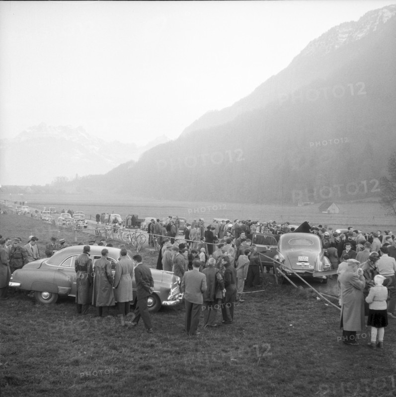 Car accident and rearbend collision near Bilten, cars damaged in the accident, 1953