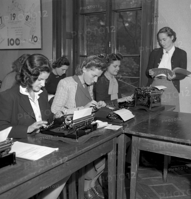 Social women's school, Geneva 1944