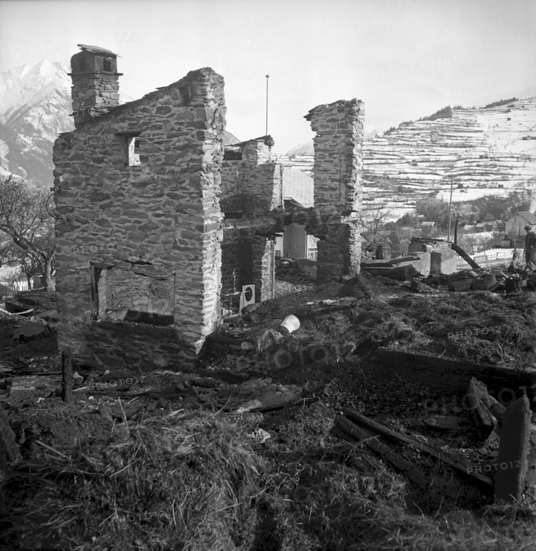 Unterbach VS partially burned down 1946