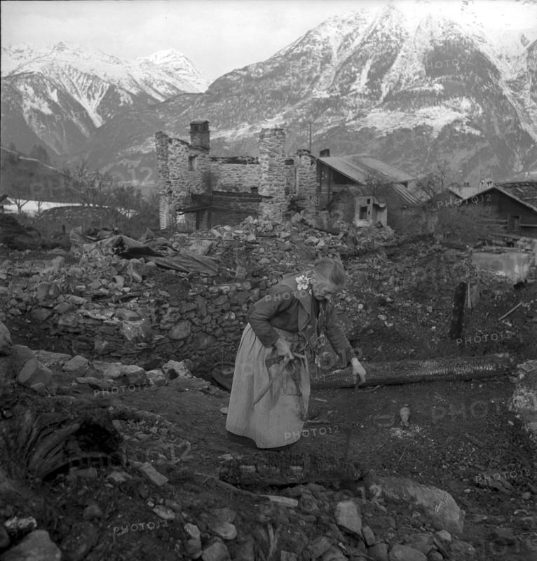 Unterbach VS partially burned down 1946