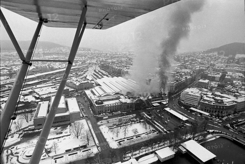Lucerne main railway station on fire, 1971