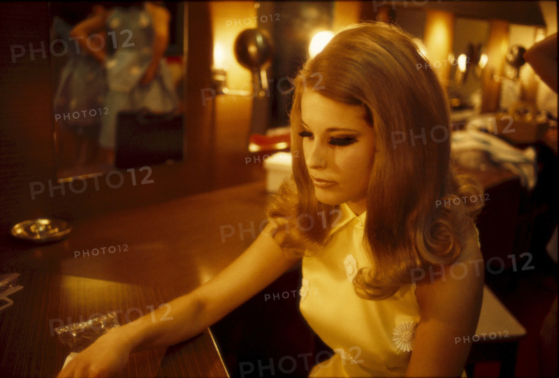 Miss Switzerland election 1969: In the dressing room
