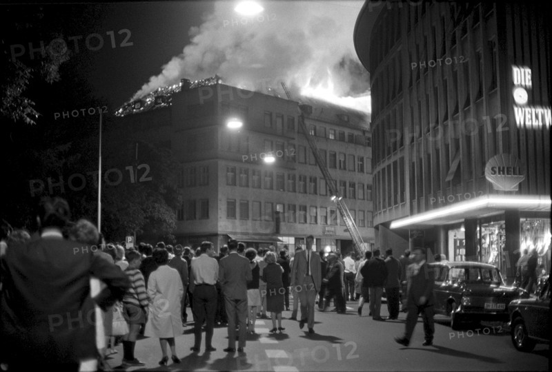 Big fire at EPA department store, Sihlporte in Zurich 1967