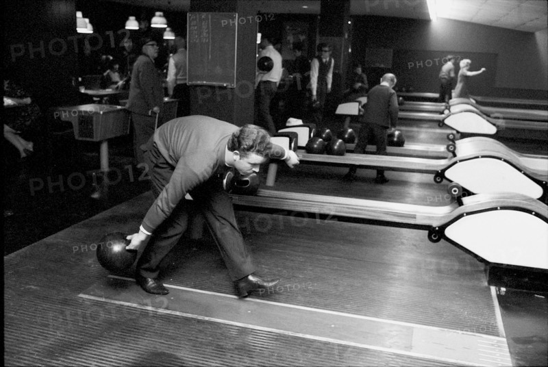 Bowling alley in the shopping center Spreitenbach, 1970