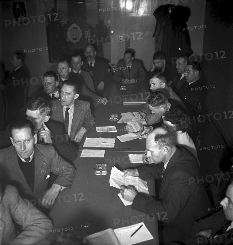 Swiss textile and factory worker's association assembly in Bienne 1949