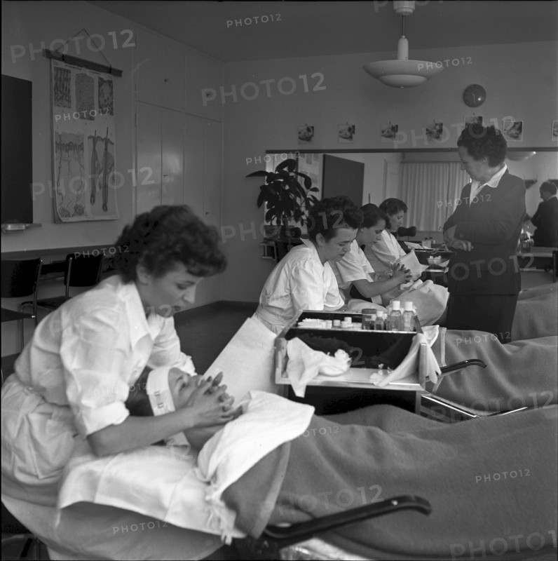 Beaty salon Ryf Zurich, around 1947