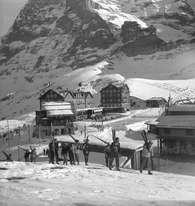 Course of ski instructors at Kleine Scheidegg, 1941