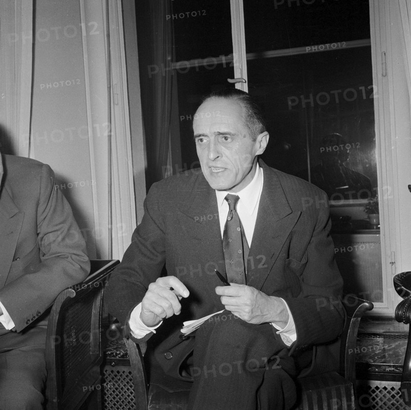 Rene Clair signing the german translation of his book, Zurich 1956