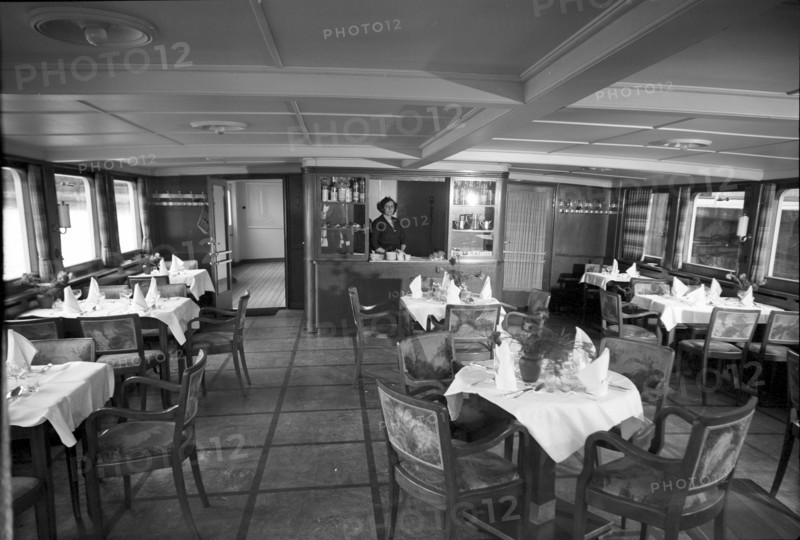 Restaurant on board ship 1951