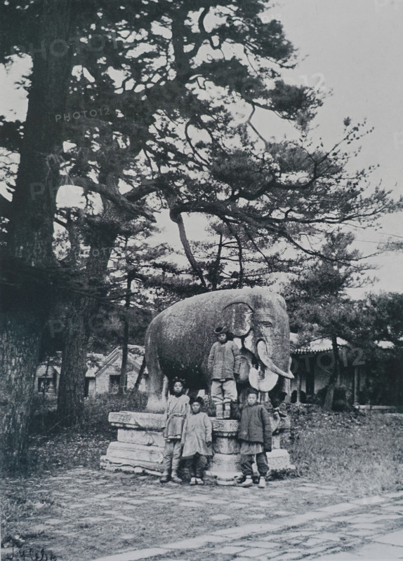 Imperial Tombs in Mukden (now Shenyang) Art album Manchuria Russo-Japanese War 1906